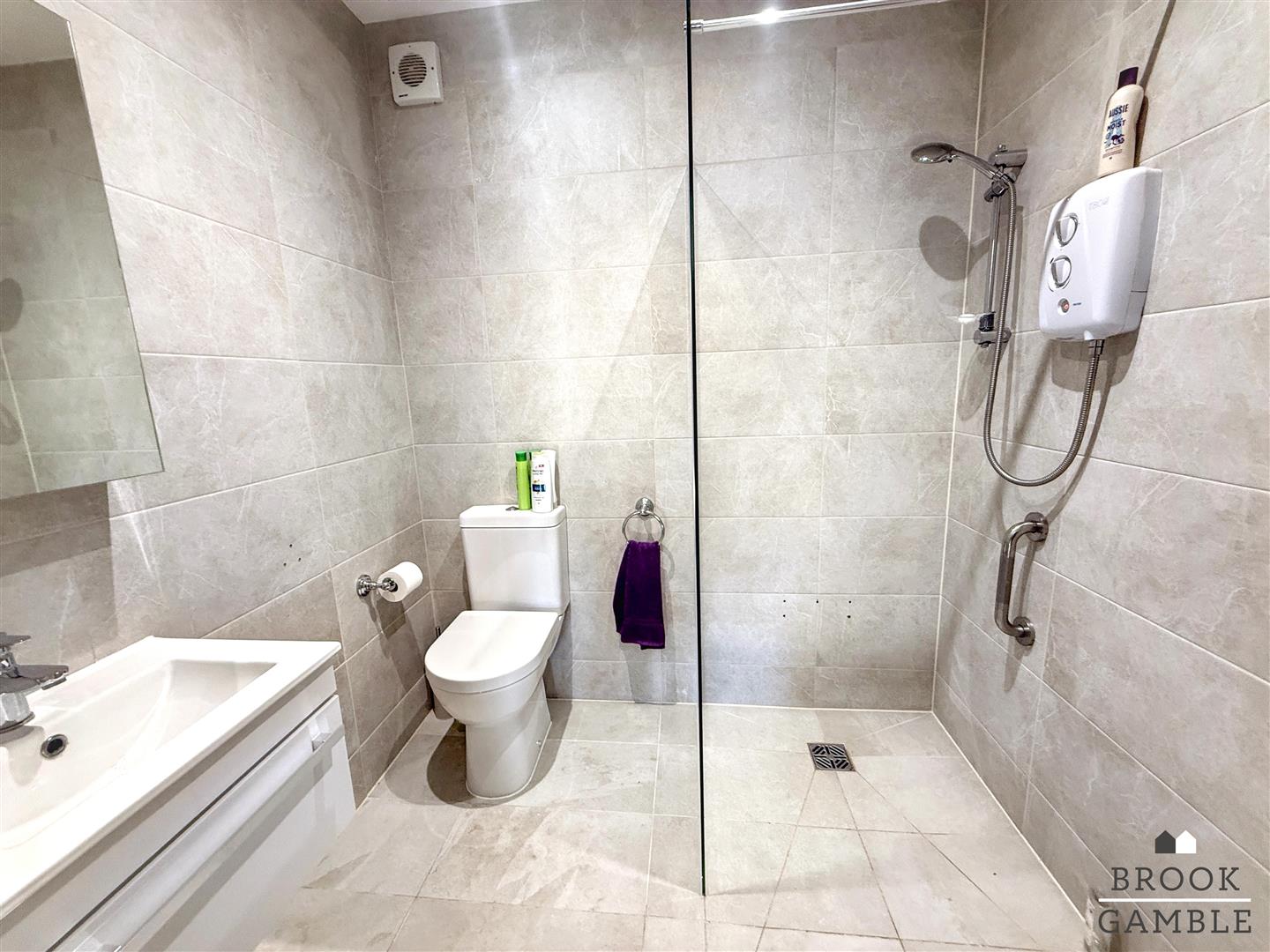 5 Bedroom House - Detached. Pashley Road in Eastbourne,  7
